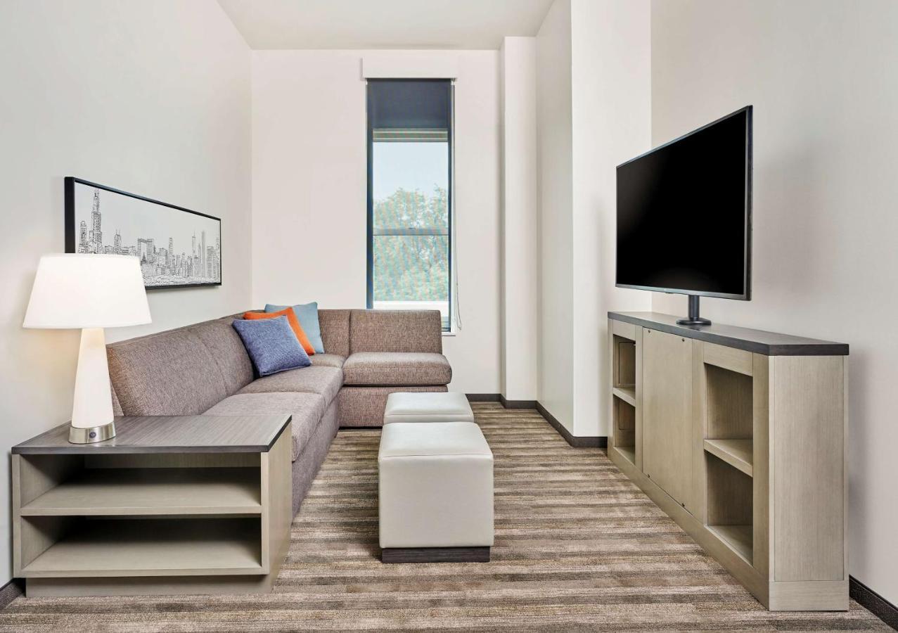 One Bedroom Kitchen Suite Two Queen Beds Sofa Bed