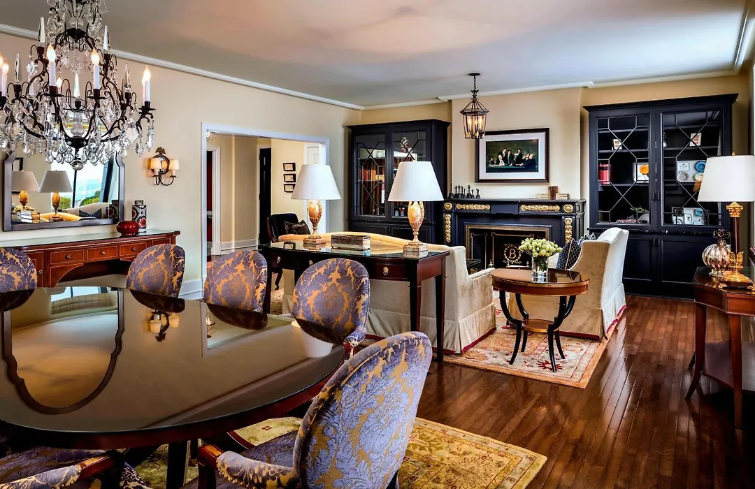 The Blackstone, Autograph Collection-1